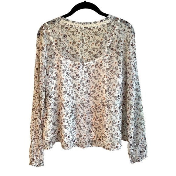 HOLLISTER,PEASANT TOP. ULTRASOFT FABRIC WITH DAINTY FLORAL &PAISLEY MOTIF.SIZE M - Picture 5 of 6